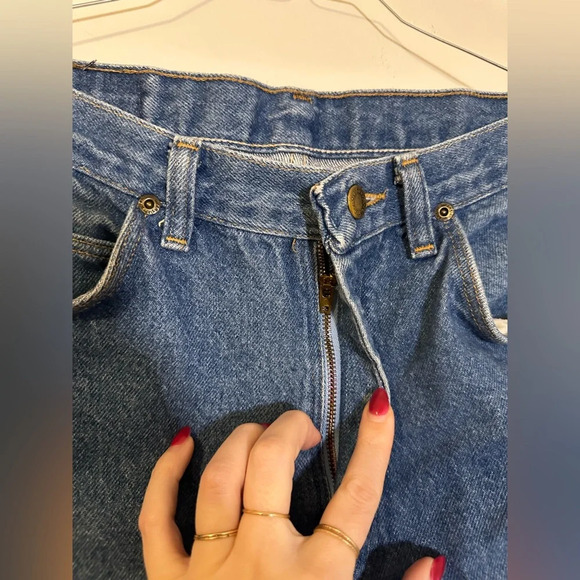 Vintage Wrangler Frayed Bottom Jeans. - Picture 5 of 10